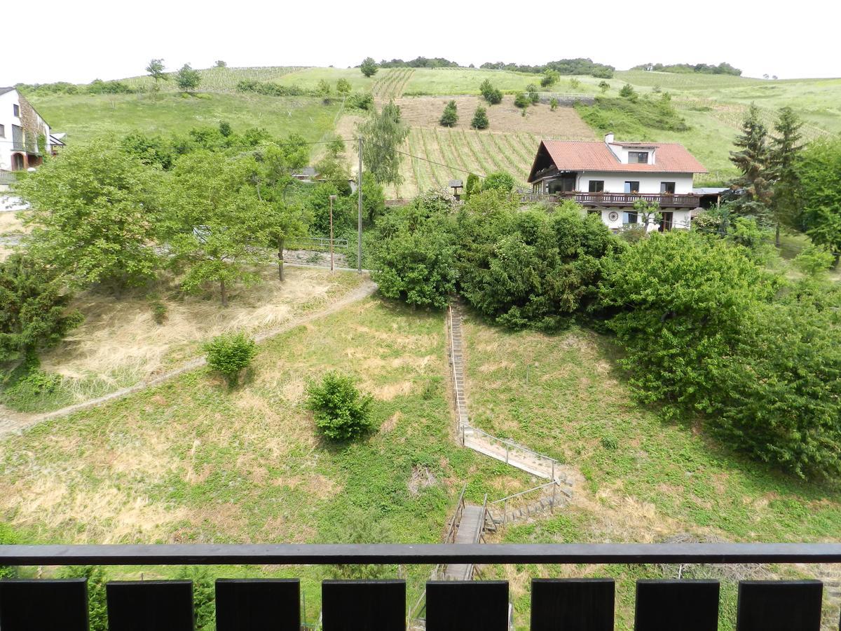 Weingut Stassen Oberheimbach Exterior foto